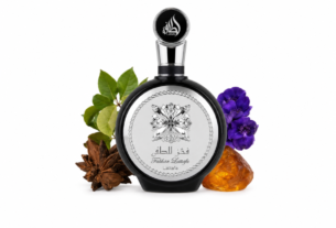 Frasco do perfume Lattafa Fakhar Black Eau de Parfum 100 ml